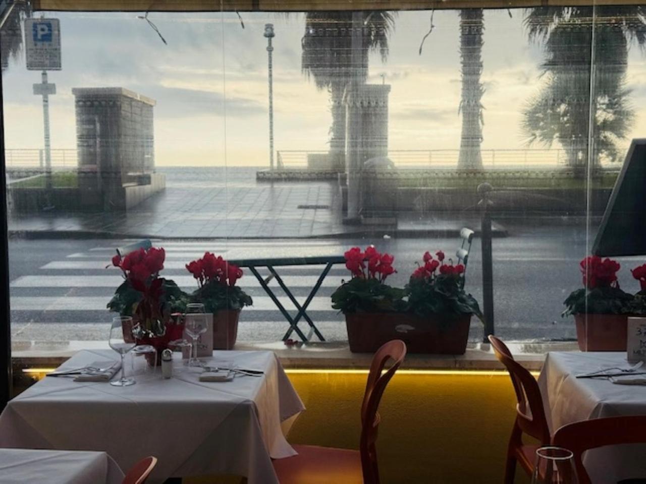 Hotel Ristorante Milton Varazze Exterior foto